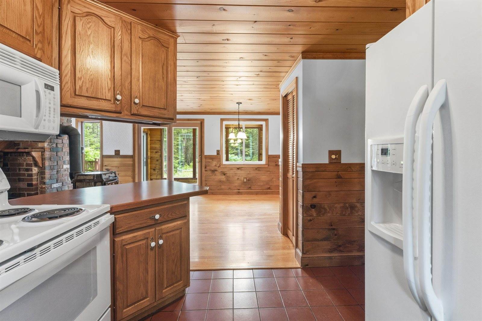 121 Eaton Ridge Drive, Holden, ME 04429