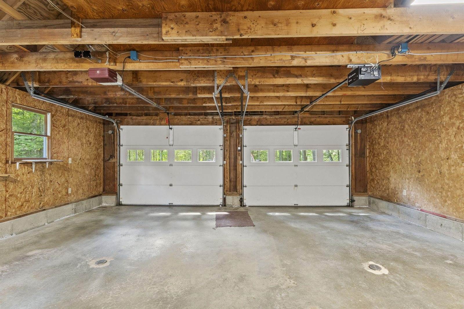 121 Eaton Ridge Drive, Holden, ME 04429