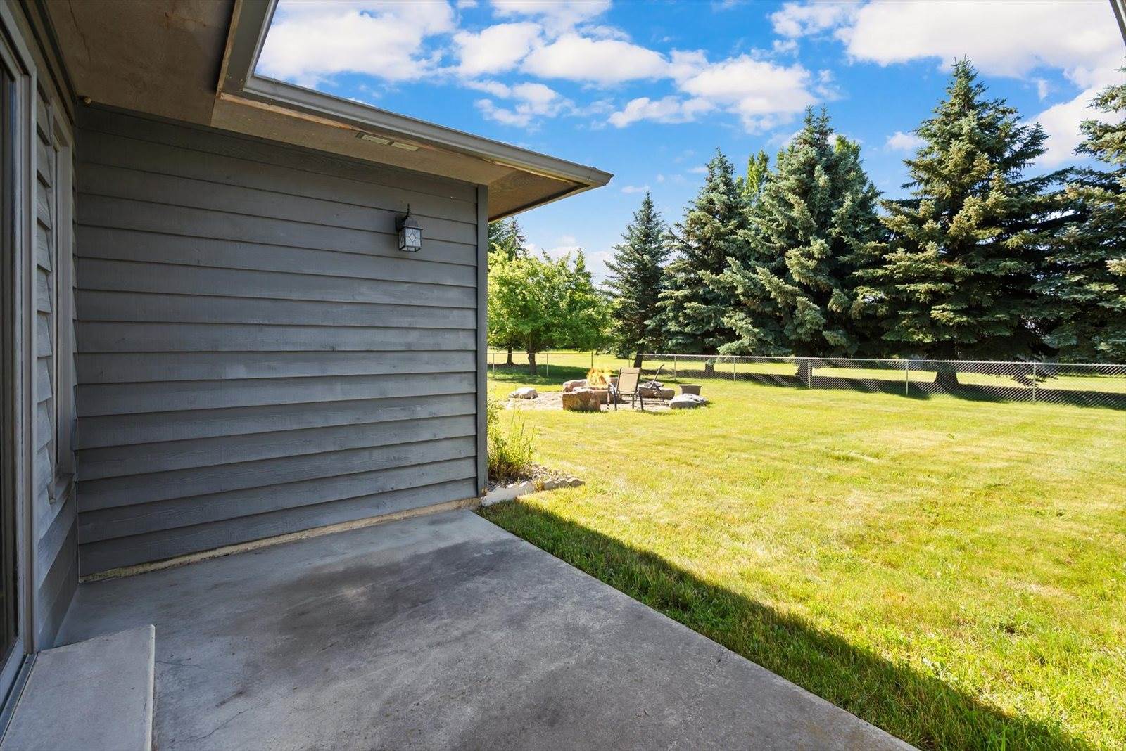 636 Country Way North, Kalispell, MT 59901