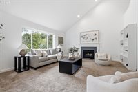 16725 SE Cohiba Ct, Damascus, OR 97089