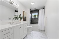 16725 SE Cohiba Ct, Damascus, OR 97089