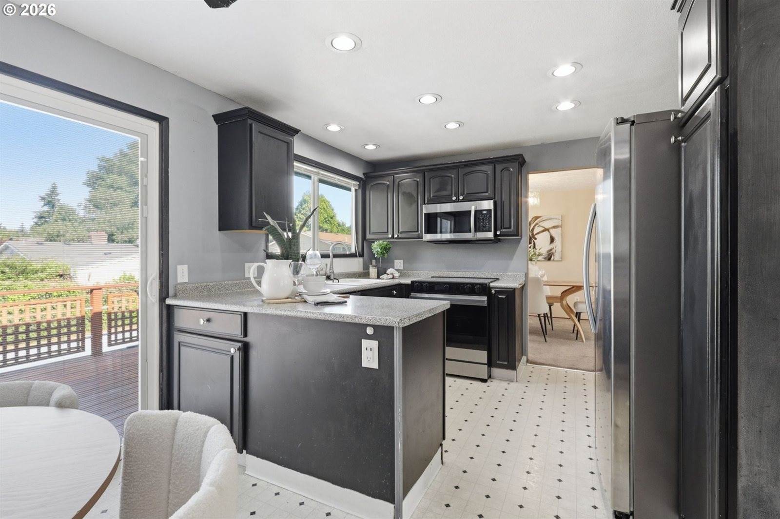 1215 NE 195TH Ave, Portland, OR 97230