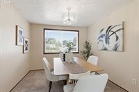 1215 NE 195TH Ave, Portland, OR 97230