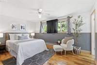1215 NE 195TH Ave, Portland, OR 97230