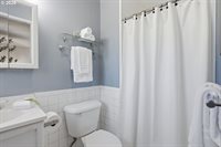 1215 NE 195TH Ave, Portland, OR 97230