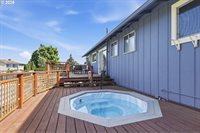 1215 NE 195TH Ave, Portland, OR 97230