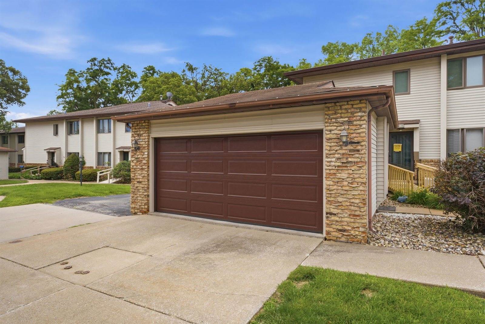 5812 36th Avenue Court, Moline, IL 61265