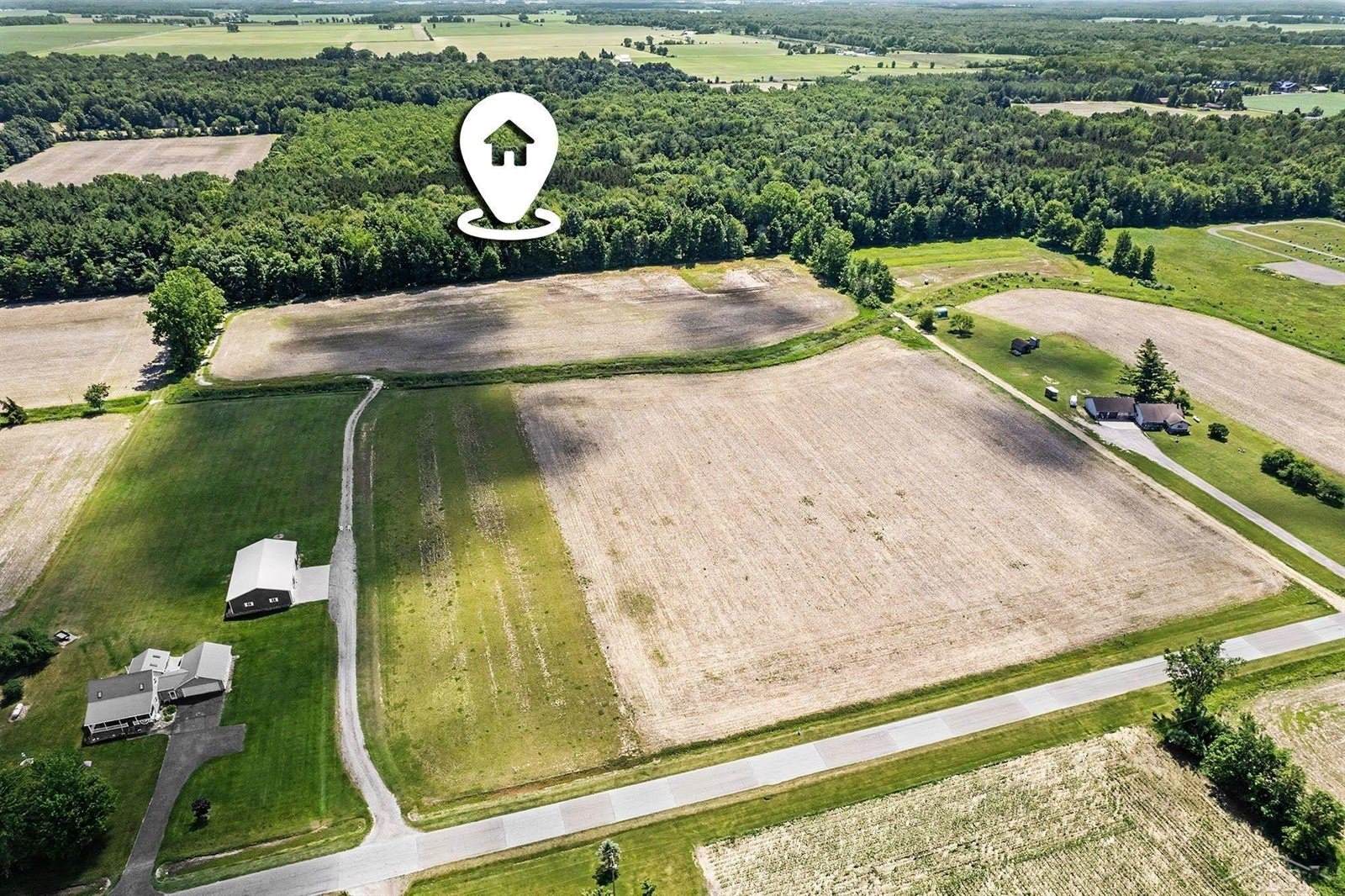 S Fenmore Road, Merrill, MI 48637