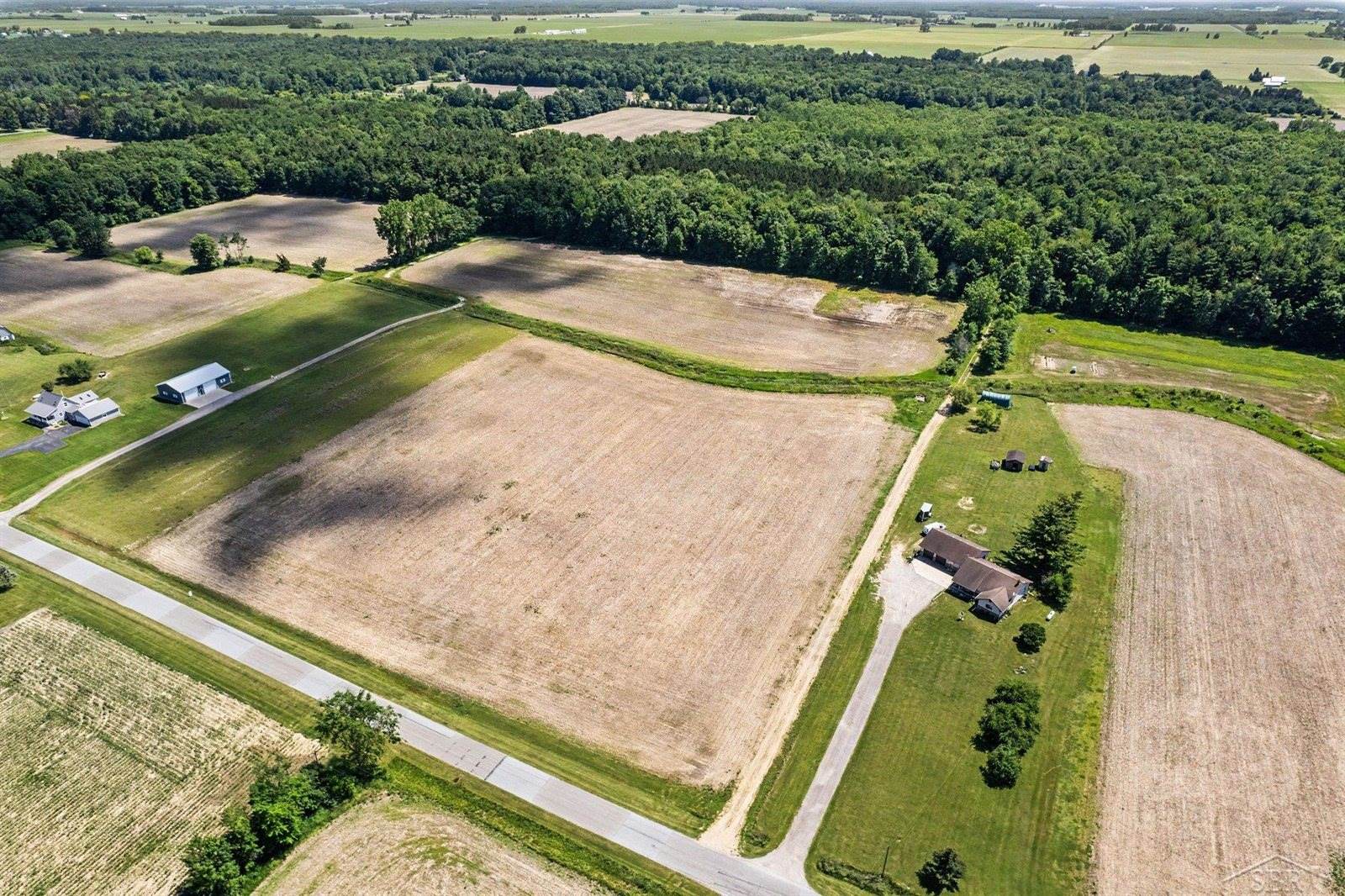 S Fenmore Road, Merrill, MI 48637