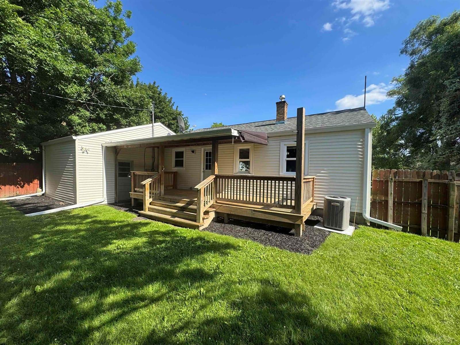 1954 Holcomb Street, Saginaw, MI 48602