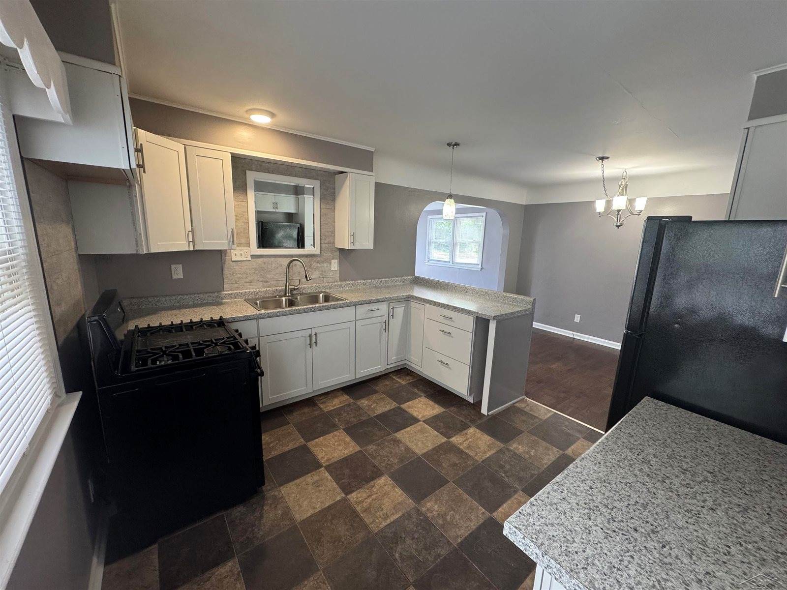 1954 Holcomb Street, Saginaw, MI 48602