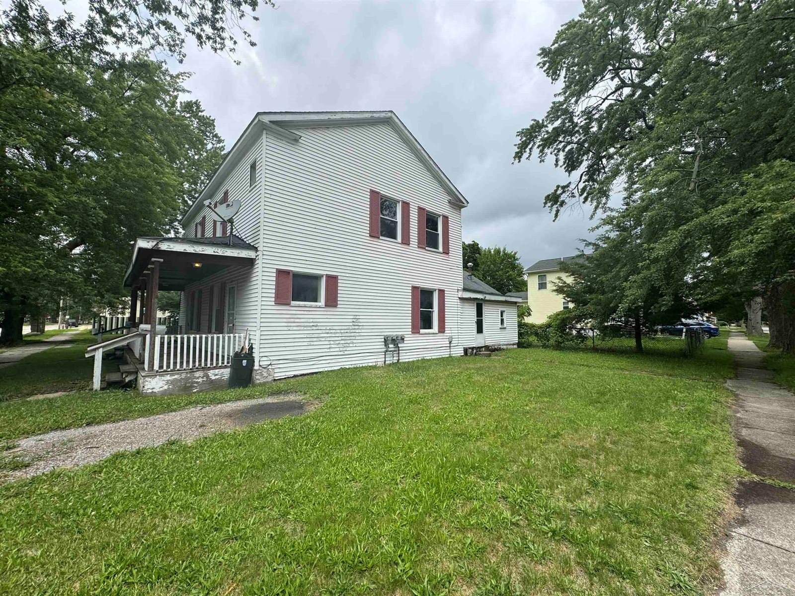 1002 Madison Avenue, Saginaw, MI 48602