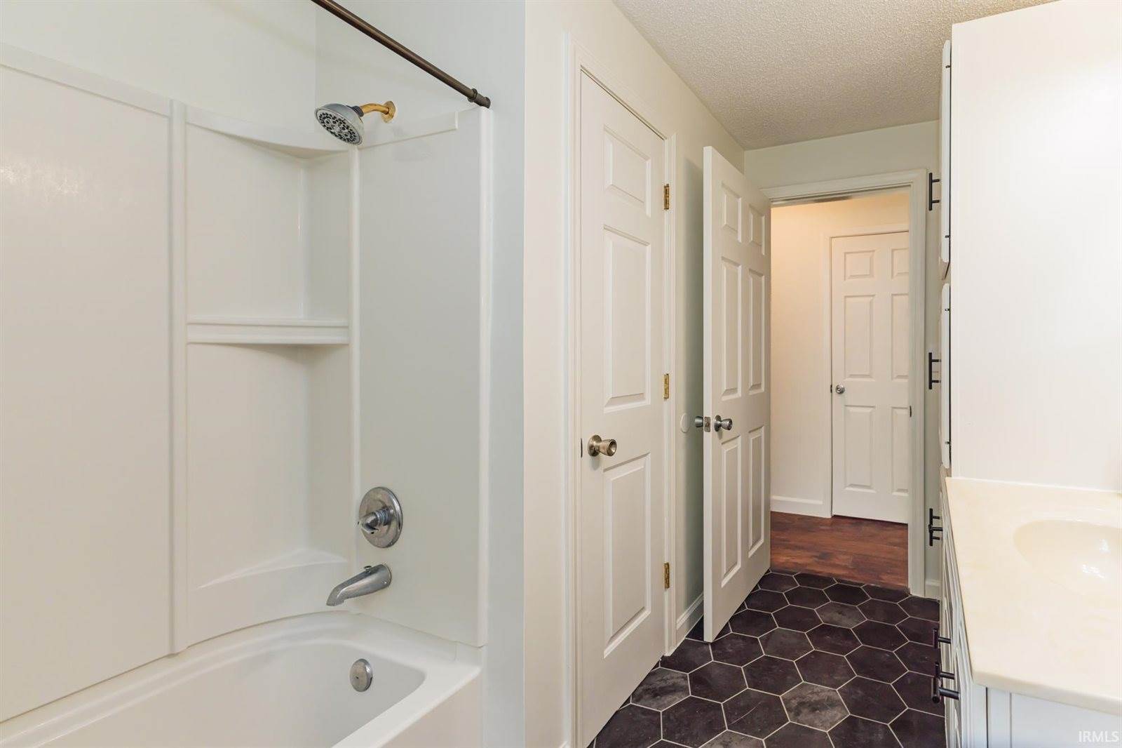 2106 N Cameron Road, Muncie, IN 47304