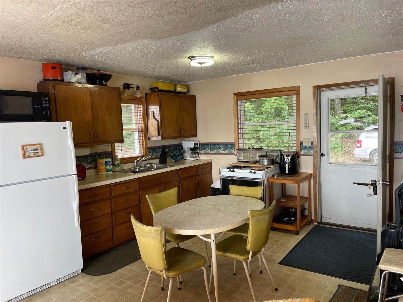 2928 Lake Shore Drive, Motley, MN 56466