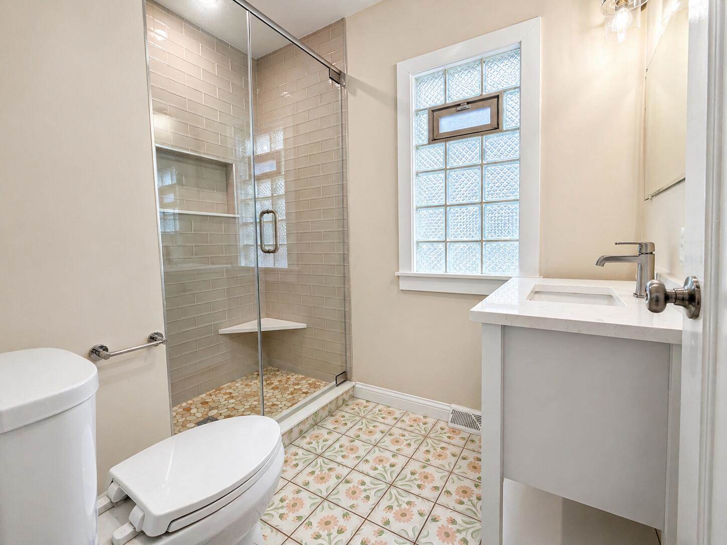 4134 South 1st St, Milwaukee, WI 53207