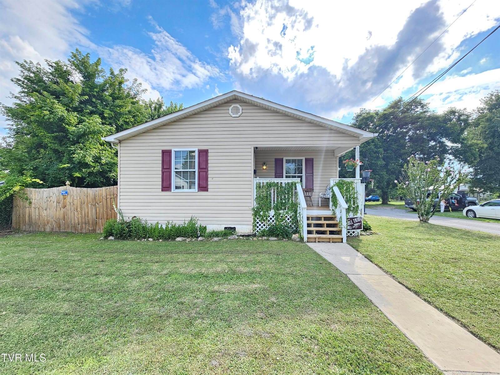 1002 East Sevier Avenue, Kingsport, TN 37660