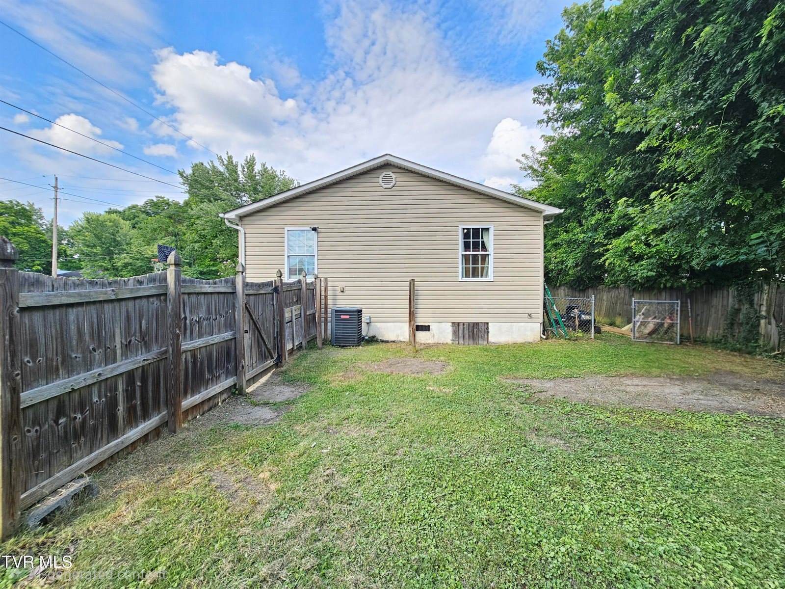 1002 East Sevier Avenue, Kingsport, TN 37660