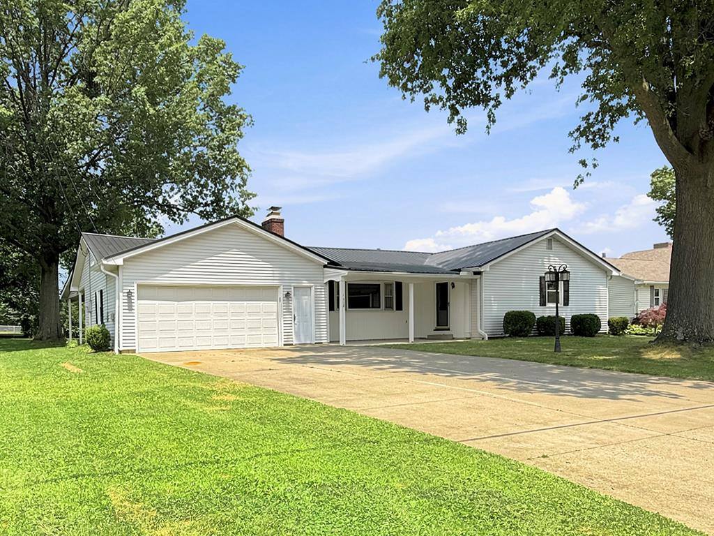 1008 Columbus Cir S, Ashland, OH 44805