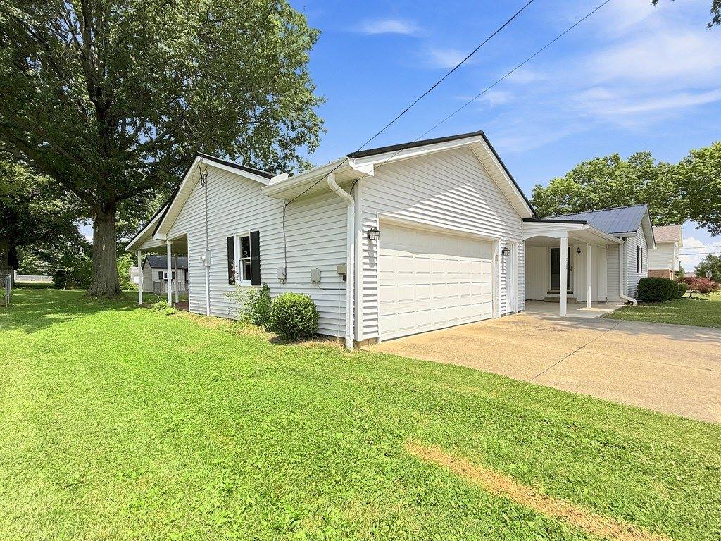 1008 Columbus Cir S, Ashland, OH 44805