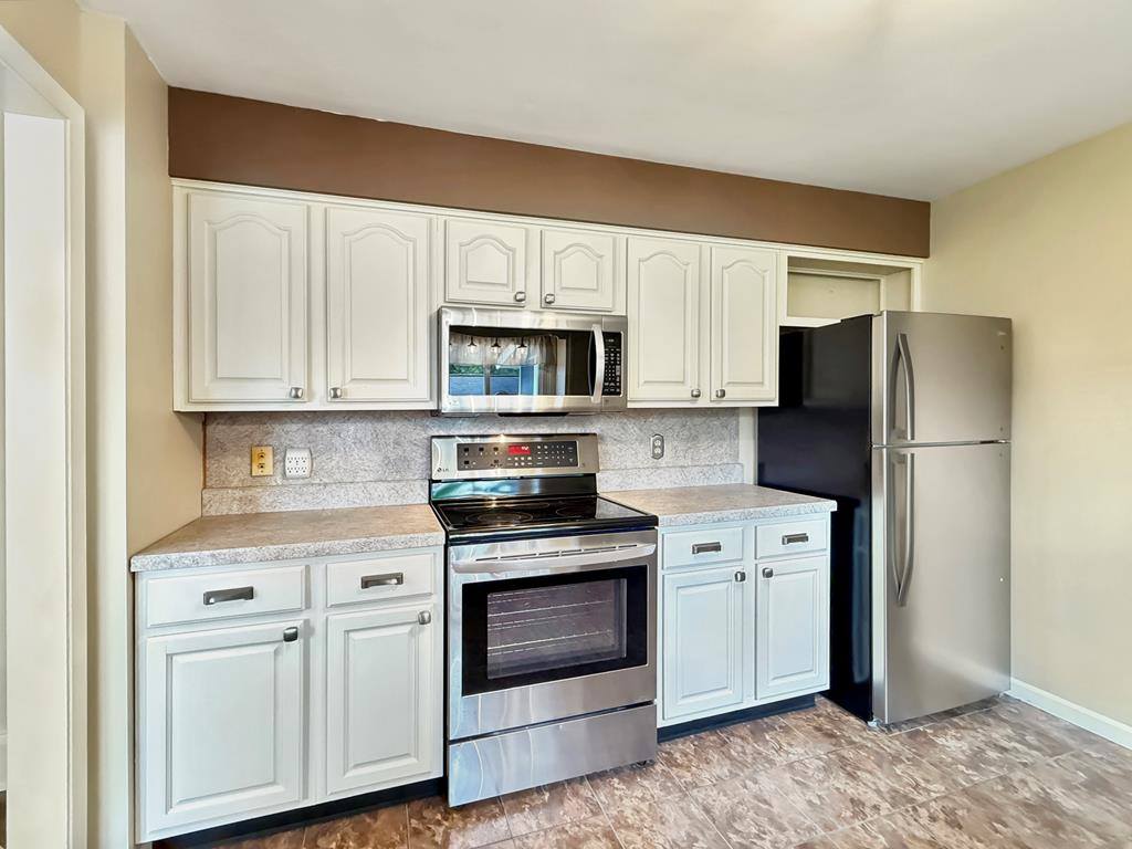 1008 Columbus Cir S, Ashland, OH 44805