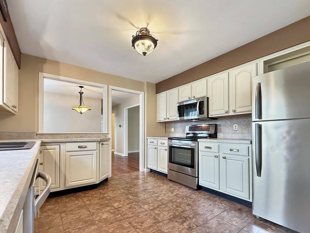 1008 Columbus Cir S, Ashland, OH 44805