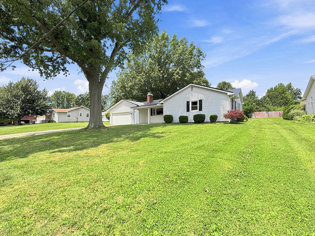 1008 Columbus Cir S, Ashland, OH 44805