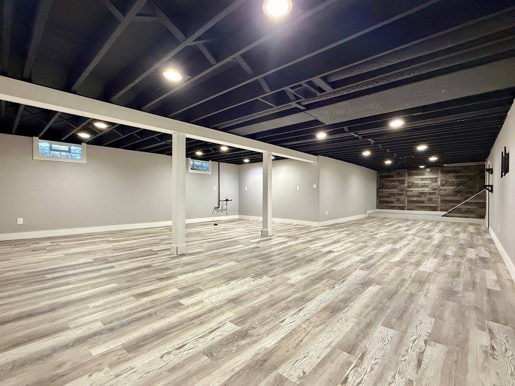 1008 Columbus Cir S, Ashland, OH 44805