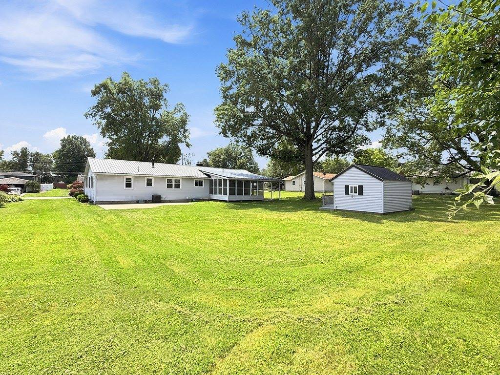 1008 Columbus Cir S, Ashland, OH 44805