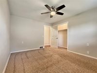 1008 Columbus Cir S, Ashland, OH 44805