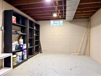 1008 Columbus Cir S, Ashland, OH 44805