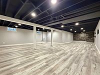 1008 Columbus Cir S, Ashland, OH 44805