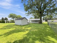 1008 Columbus Cir S, Ashland, OH 44805
