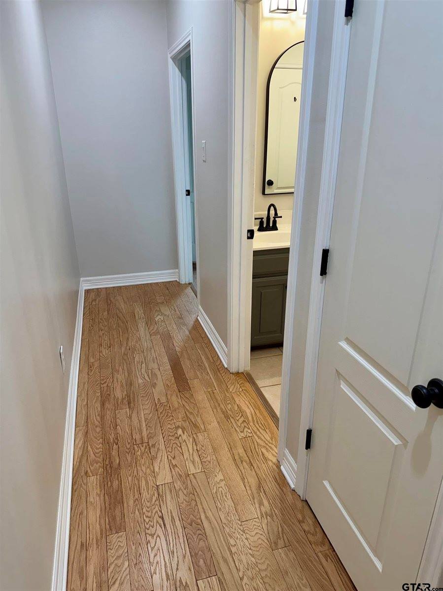 3855 Broadmoore Ct, Tyler, TX 75707