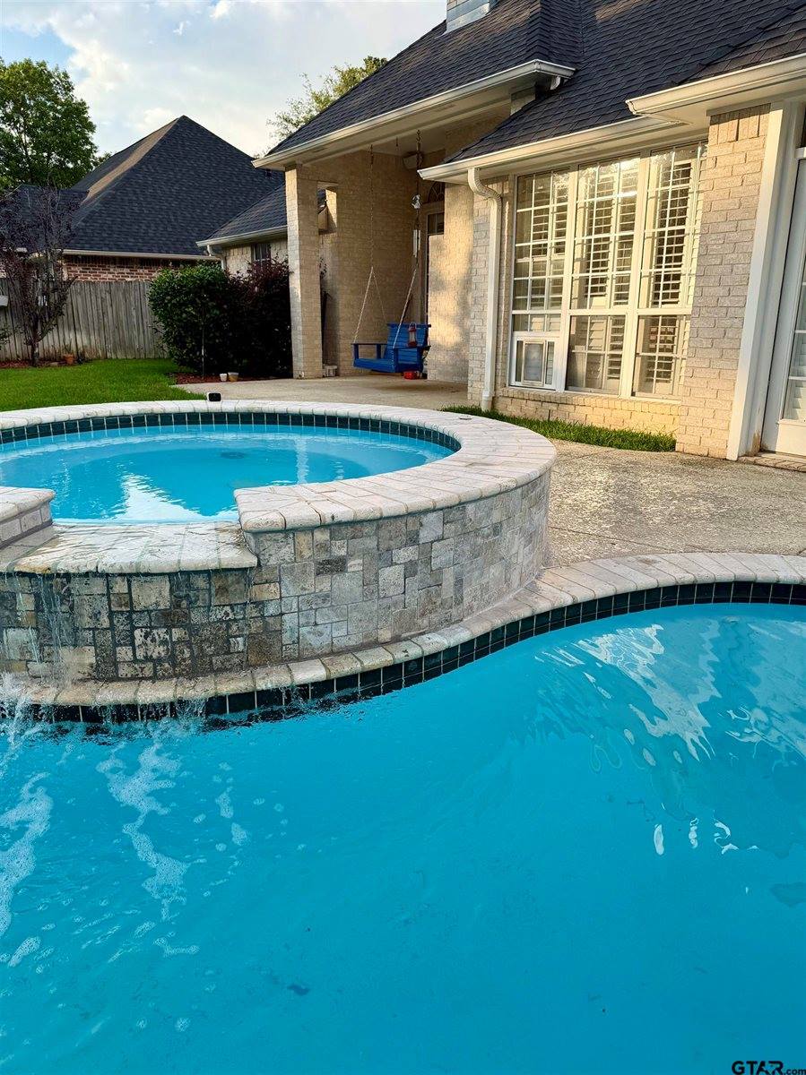 3855 Broadmoore Ct, Tyler, TX 75707
