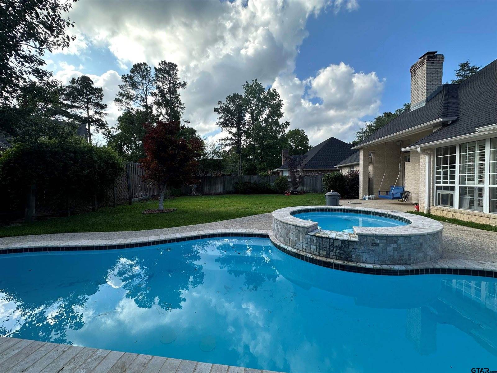 3855 Broadmoore Ct, Tyler, TX 75707