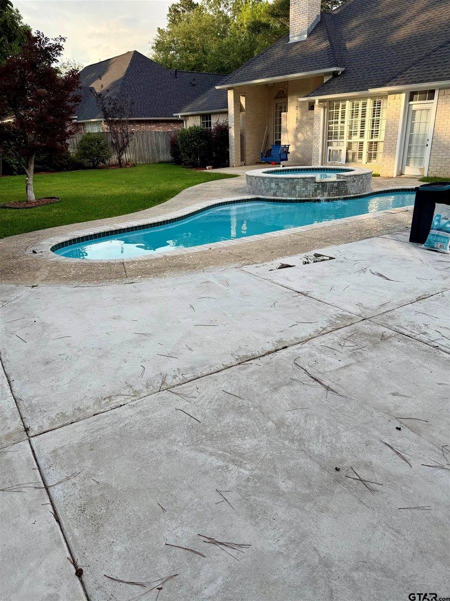 3855 Broadmoore Ct, Tyler, TX 75707