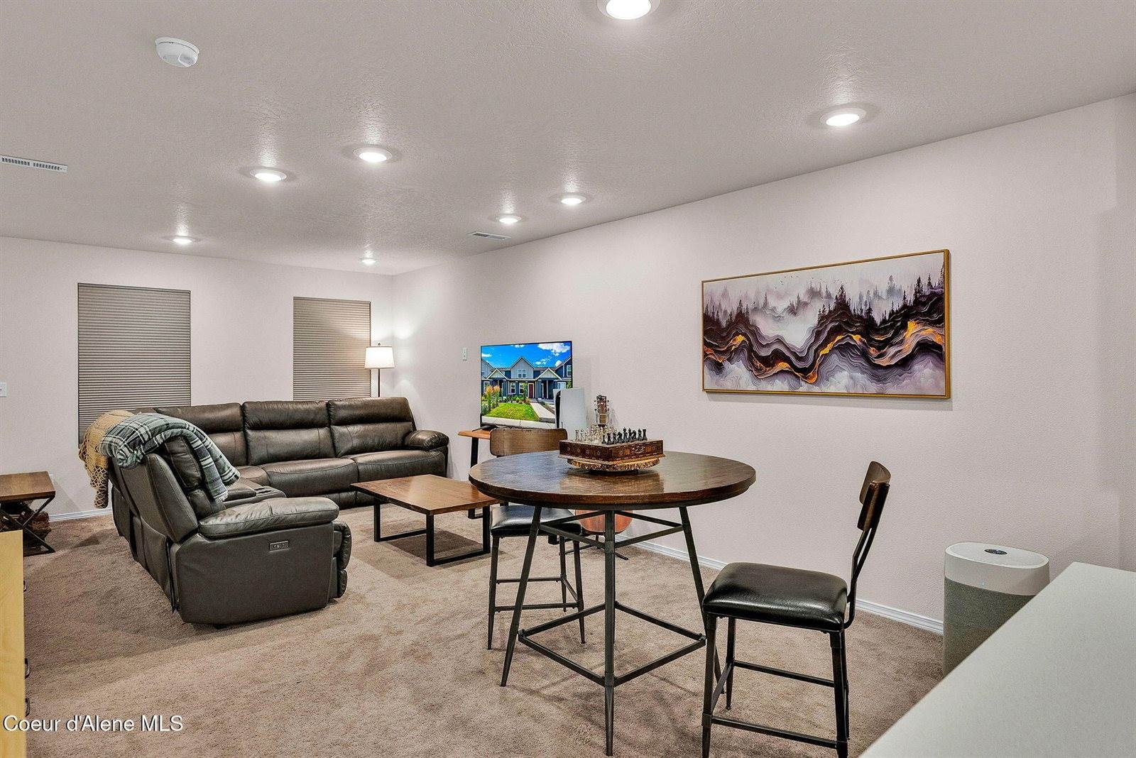 287 East Lupine Ln, Hayden, ID 83835