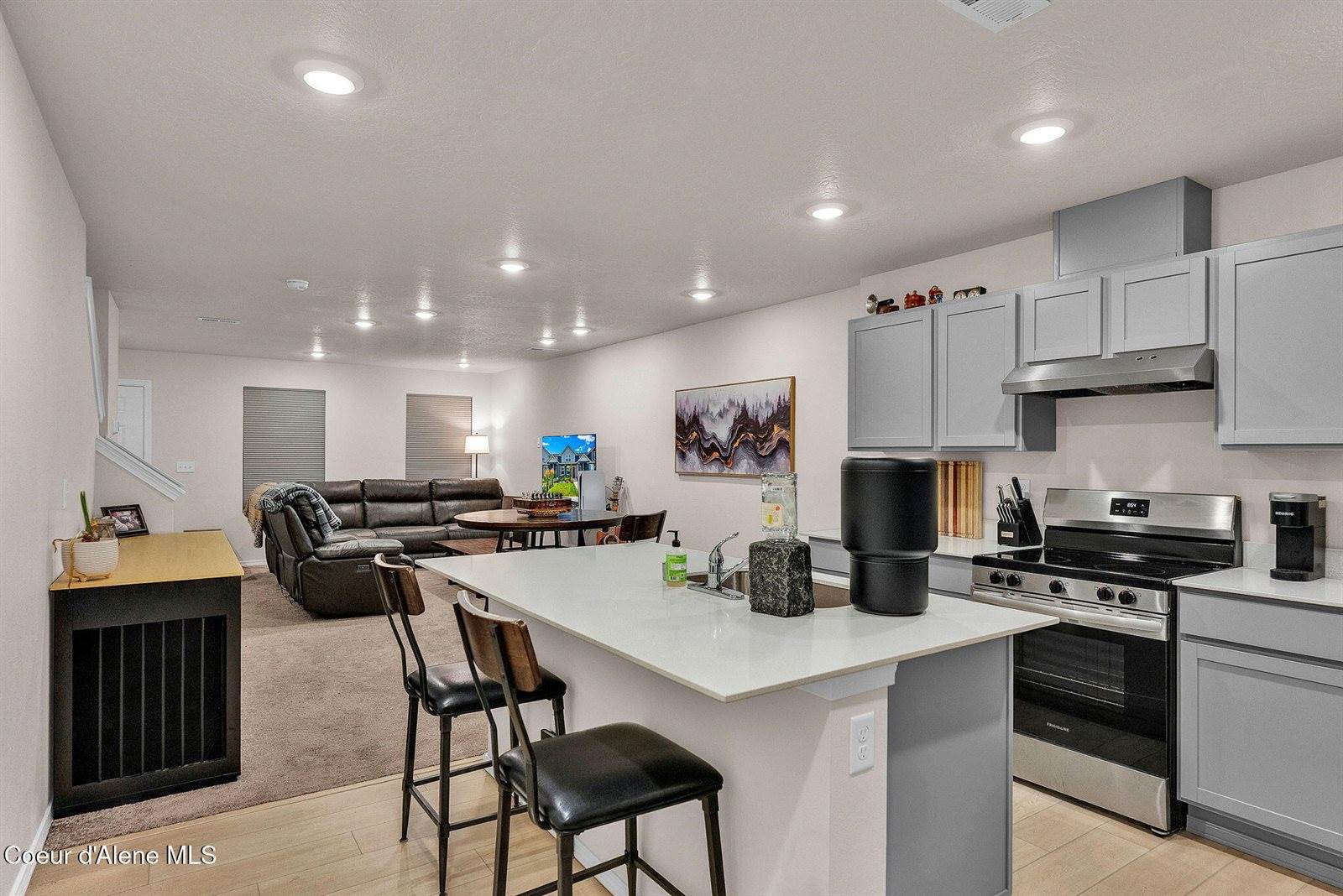 287 East Lupine Ln, Hayden, ID 83835