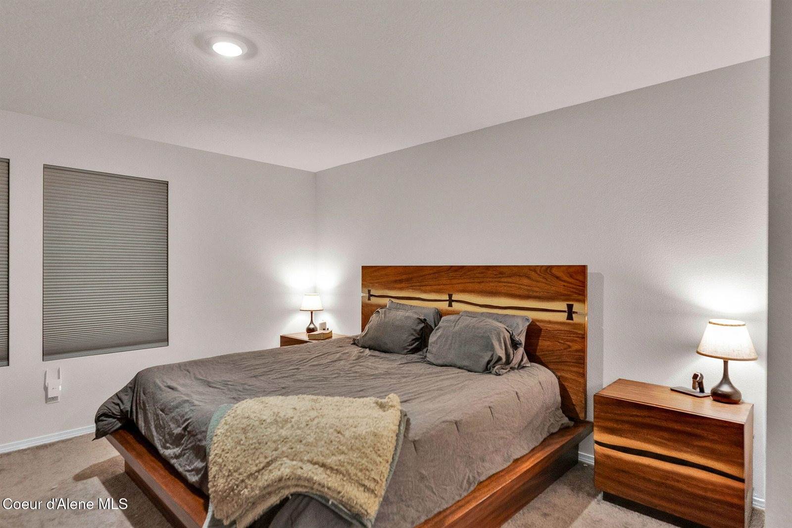 287 East Lupine Ln, Hayden, ID 83835