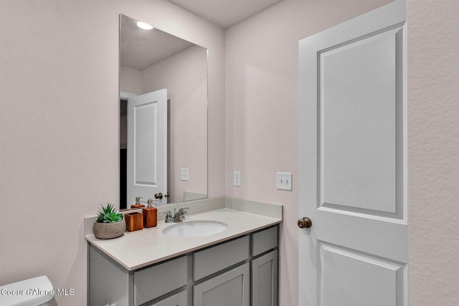 287 East Lupine Ln, Hayden, ID 83835