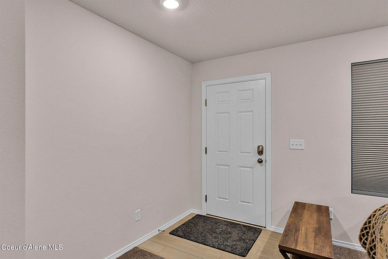 287 East Lupine Ln, Hayden, ID 83835