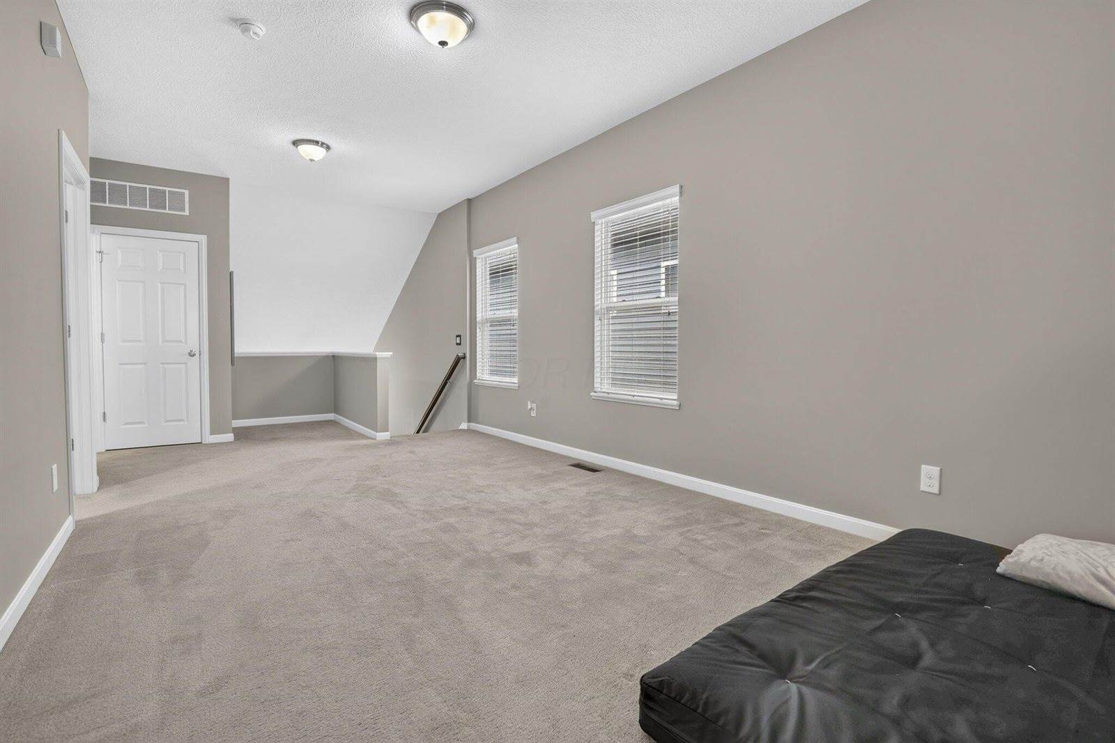 7911 Ashenden Drive, Blacklick, OH 43004