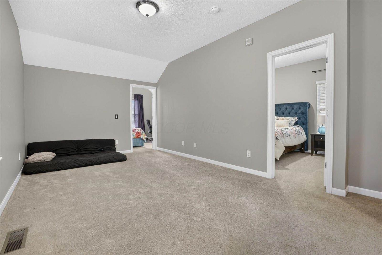 7911 Ashenden Drive, Blacklick, OH 43004