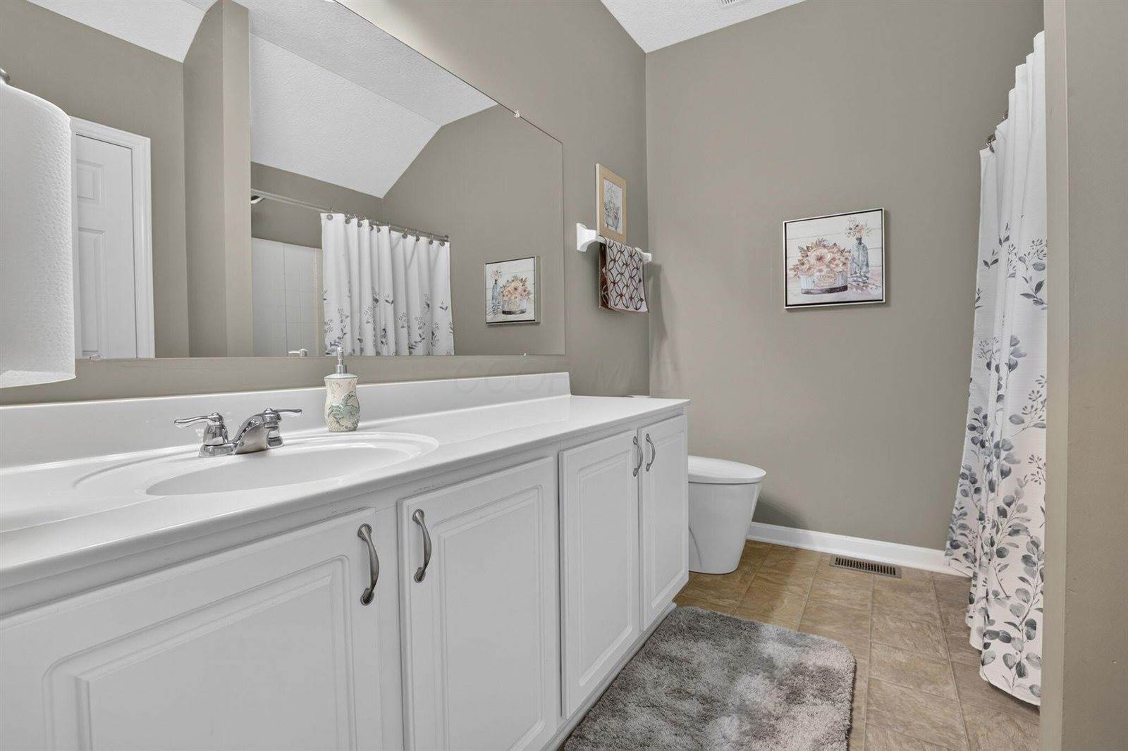 7911 Ashenden Drive, Blacklick, OH 43004