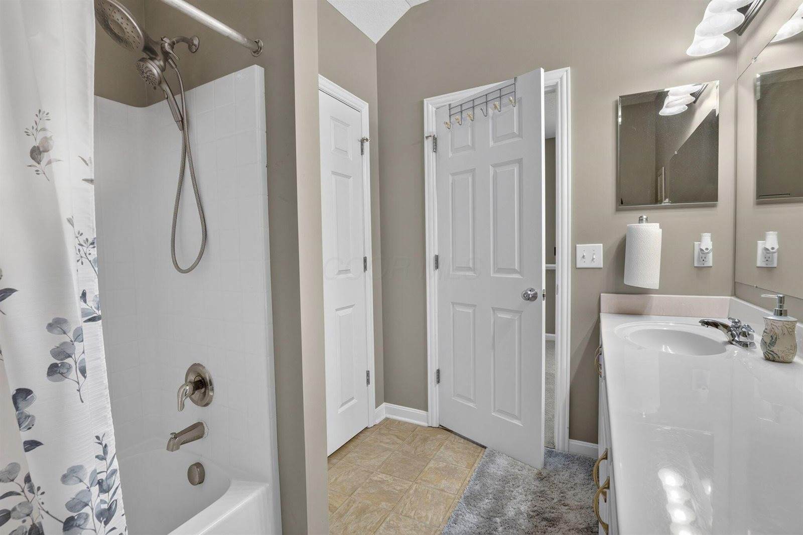 7911 Ashenden Drive, Blacklick, OH 43004