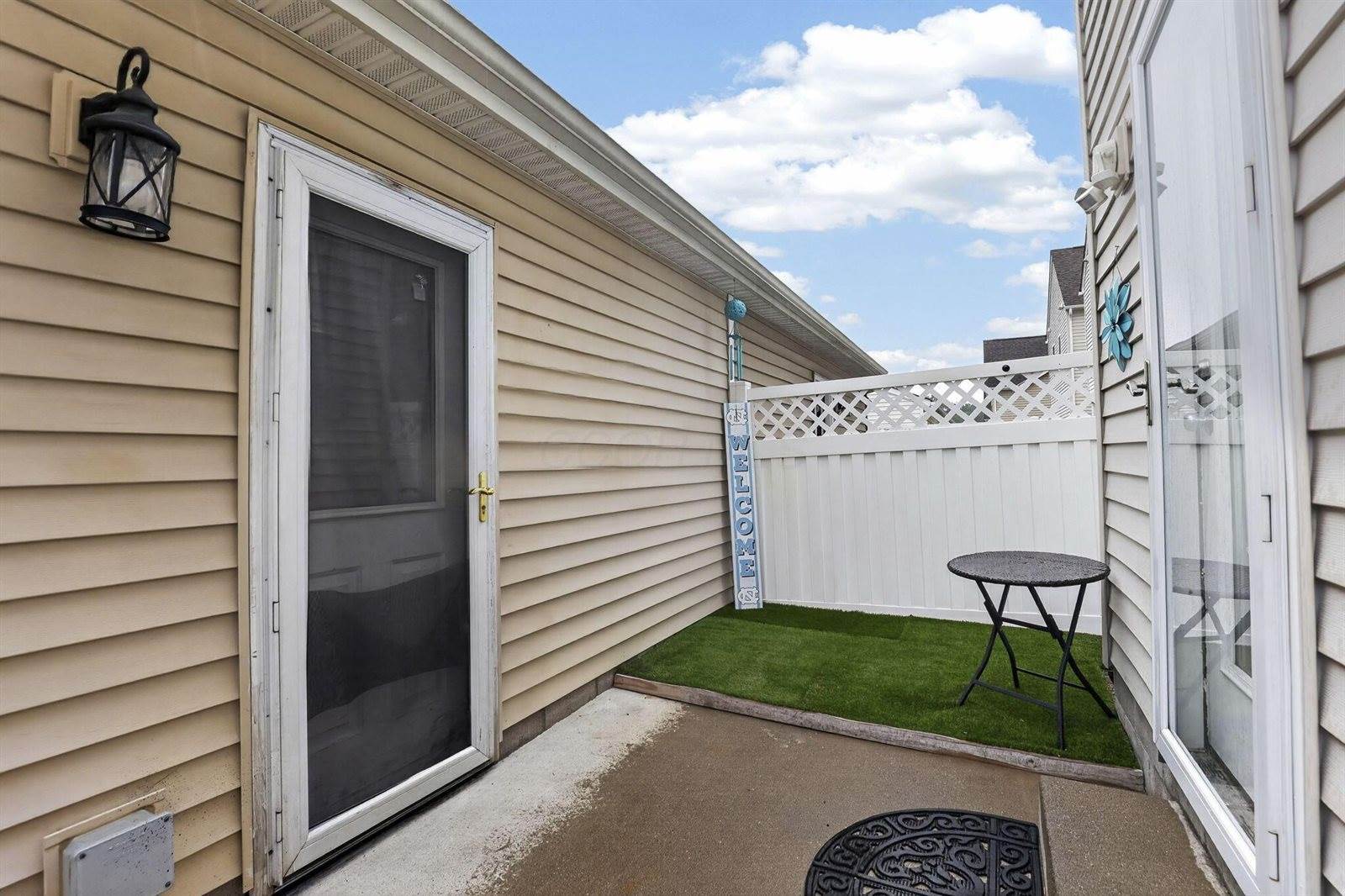 7911 Ashenden Drive, Blacklick, OH 43004