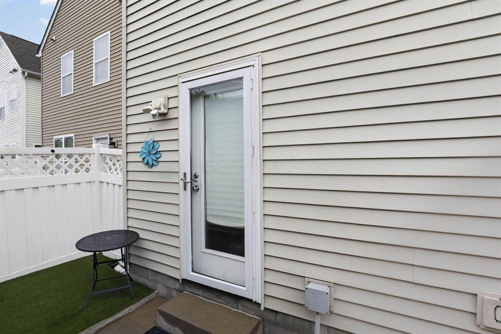 7911 Ashenden Drive, Blacklick, OH 43004