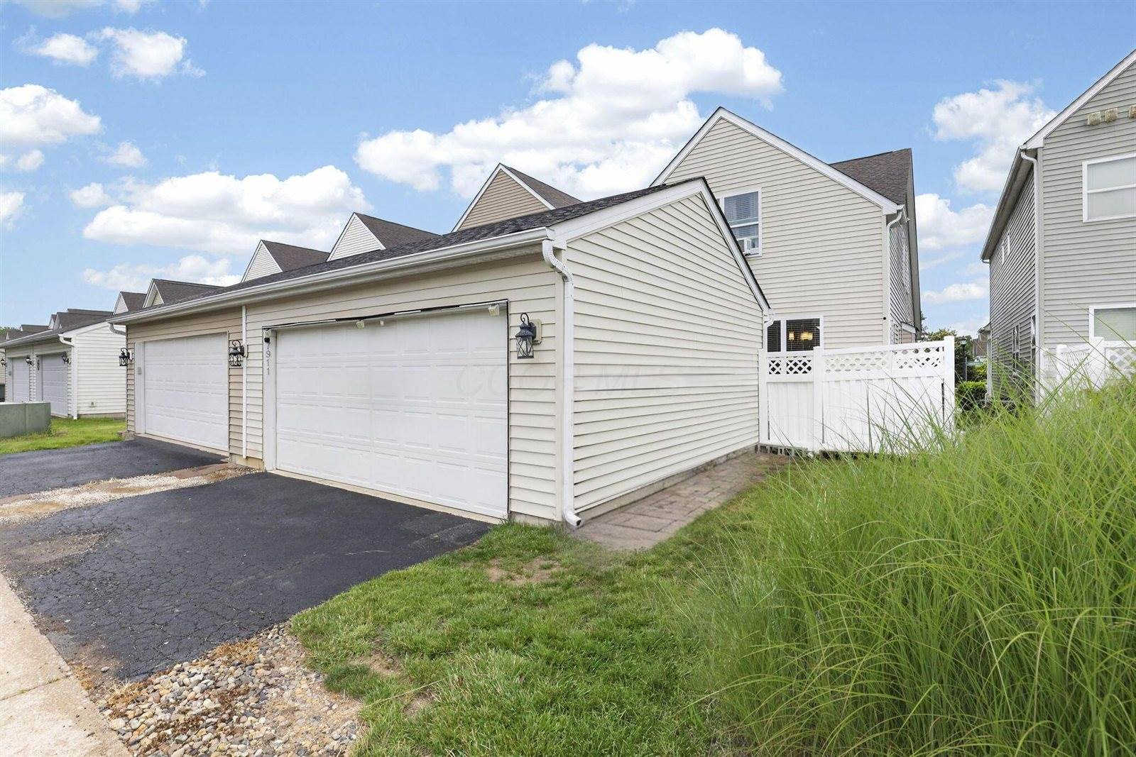 7911 Ashenden Drive, Blacklick, OH 43004