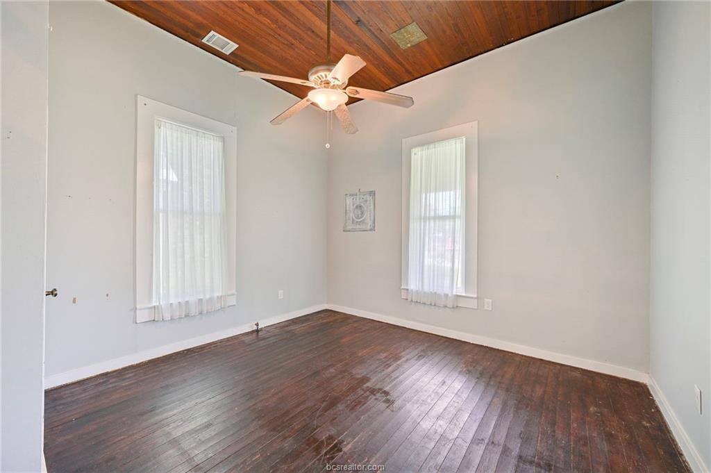 326 5th Street, Somerville, TX 77879