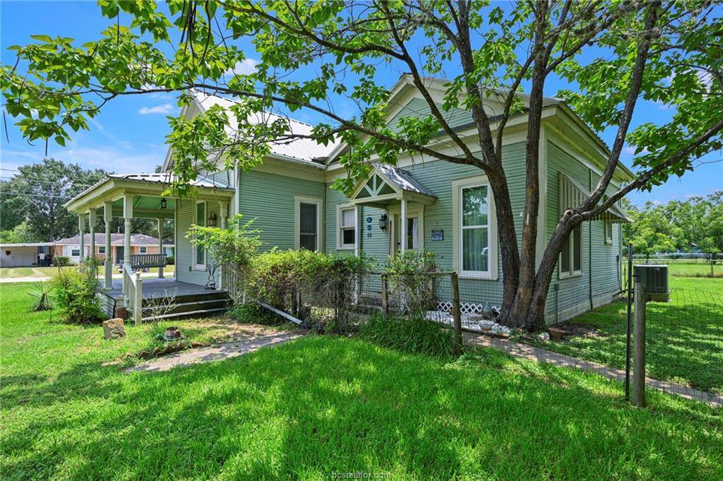 326 5th Street, Somerville, TX 77879